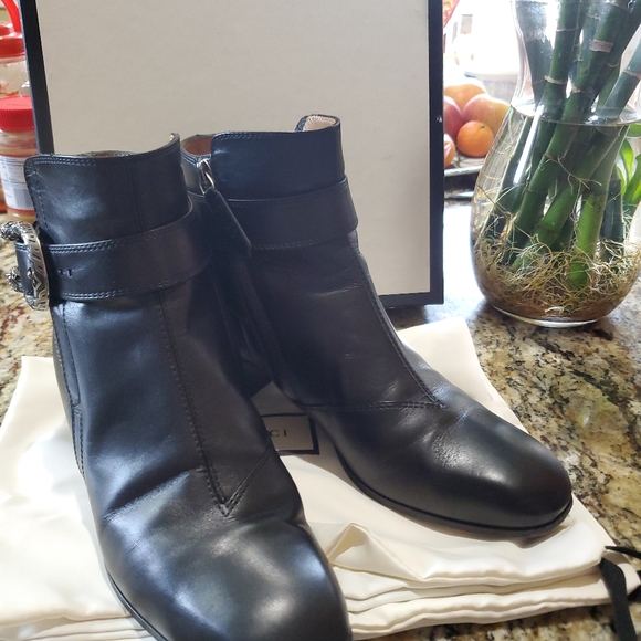 gucci bootie,  size 39. Used in great condition. - Picture 3 of 16